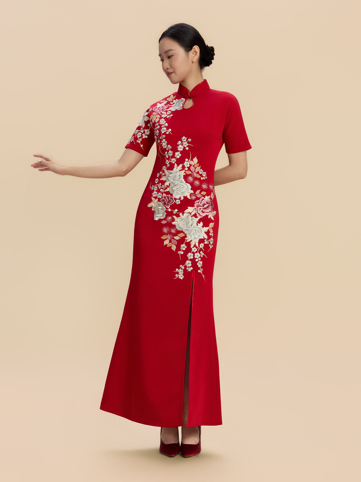 Isadora Bespoke Qipao - Floral Embroidery Satin Wedding Cheongsam