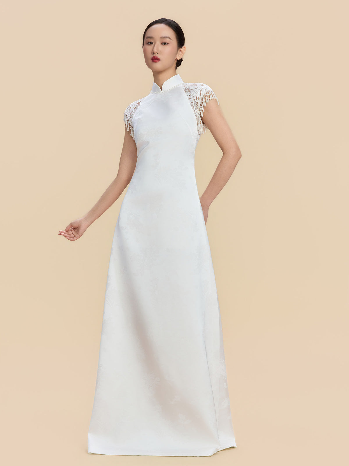 Margaret Bespoke Qipao - White Leeveless Satin Floor Length Cheongsam