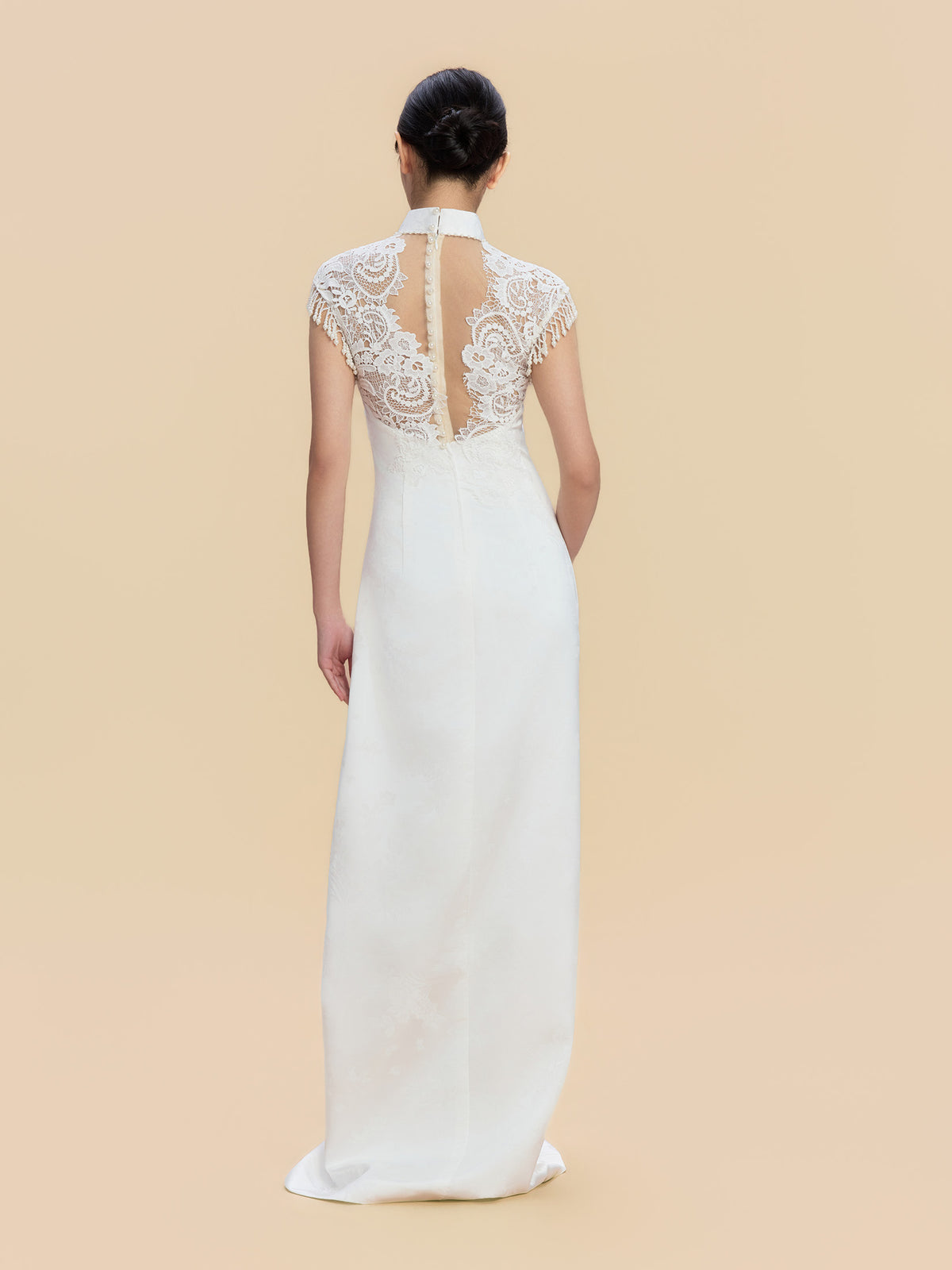 Margaret Bespoke Qipao - White Leeveless Satin Floor Length Cheongsam