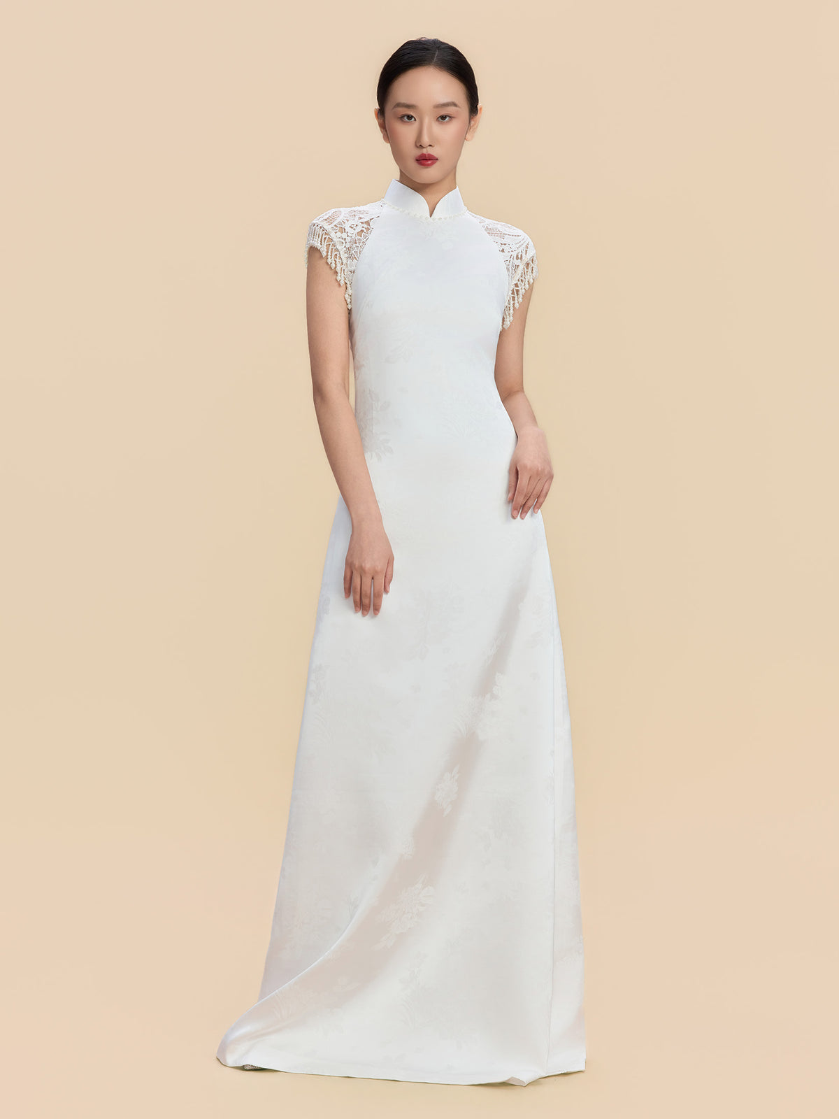 Margaret Bespoke Qipao - White Leeveless Satin Floor Length Cheongsam