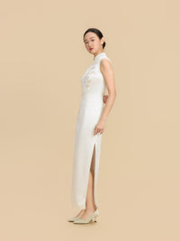Rachel Bespoke Qipao - Floral Embroidery Satin Cheongsam