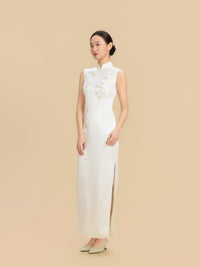 Rachel Bespoke Qipao - Floral Embroidery Satin Cheongsam