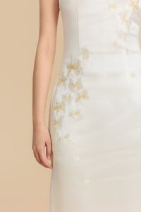 Rachel Bespoke Qipao - Floral Embroidery Satin Cheongsam
